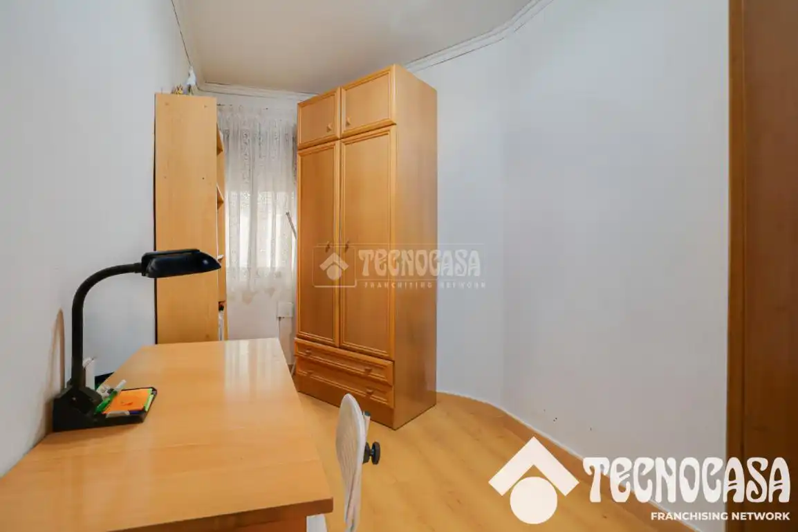 Habitación de Piso en venta en Santa Coloma de Gramenet