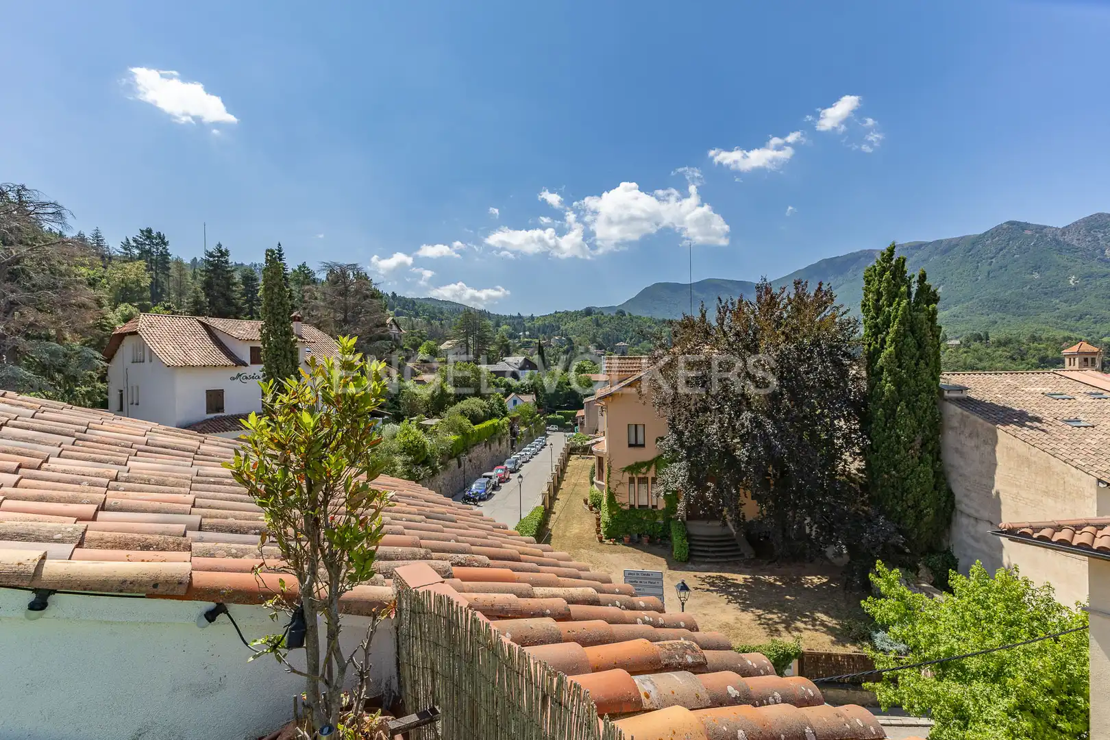 Vista exterior de Pis en venda en Viladrau amb Calefacció i Jardí privat