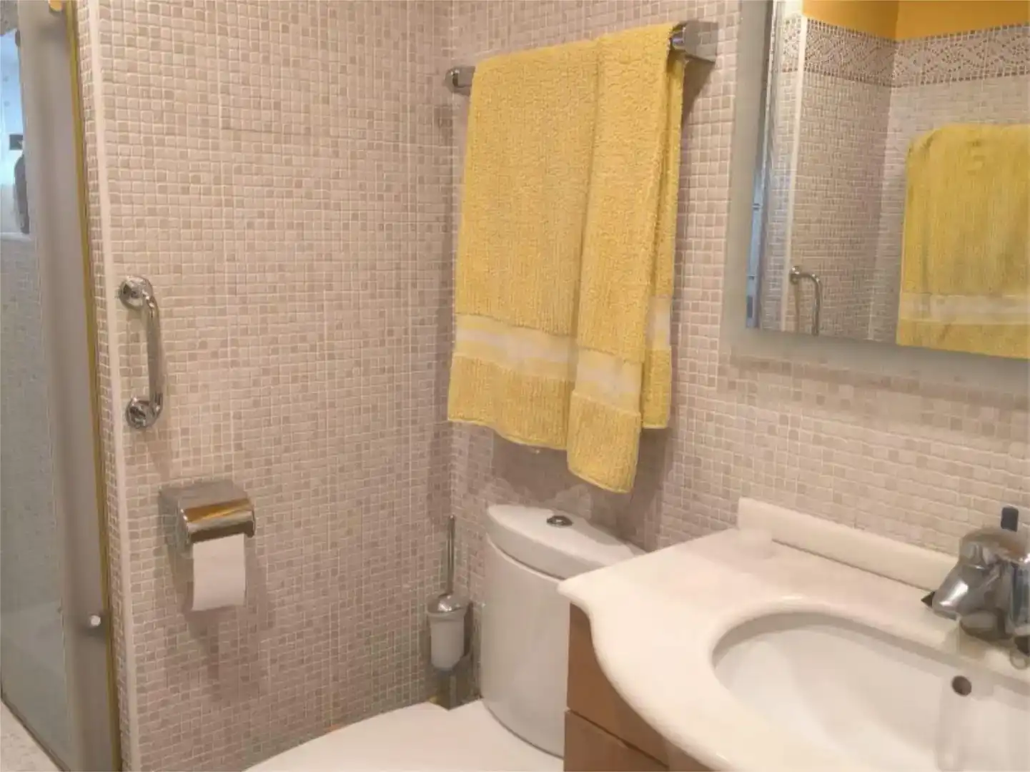 Badezimmer von Wohnung zum Verkauf in Torrelodones mit Klimaanlage, Schwimmbad und Balkon