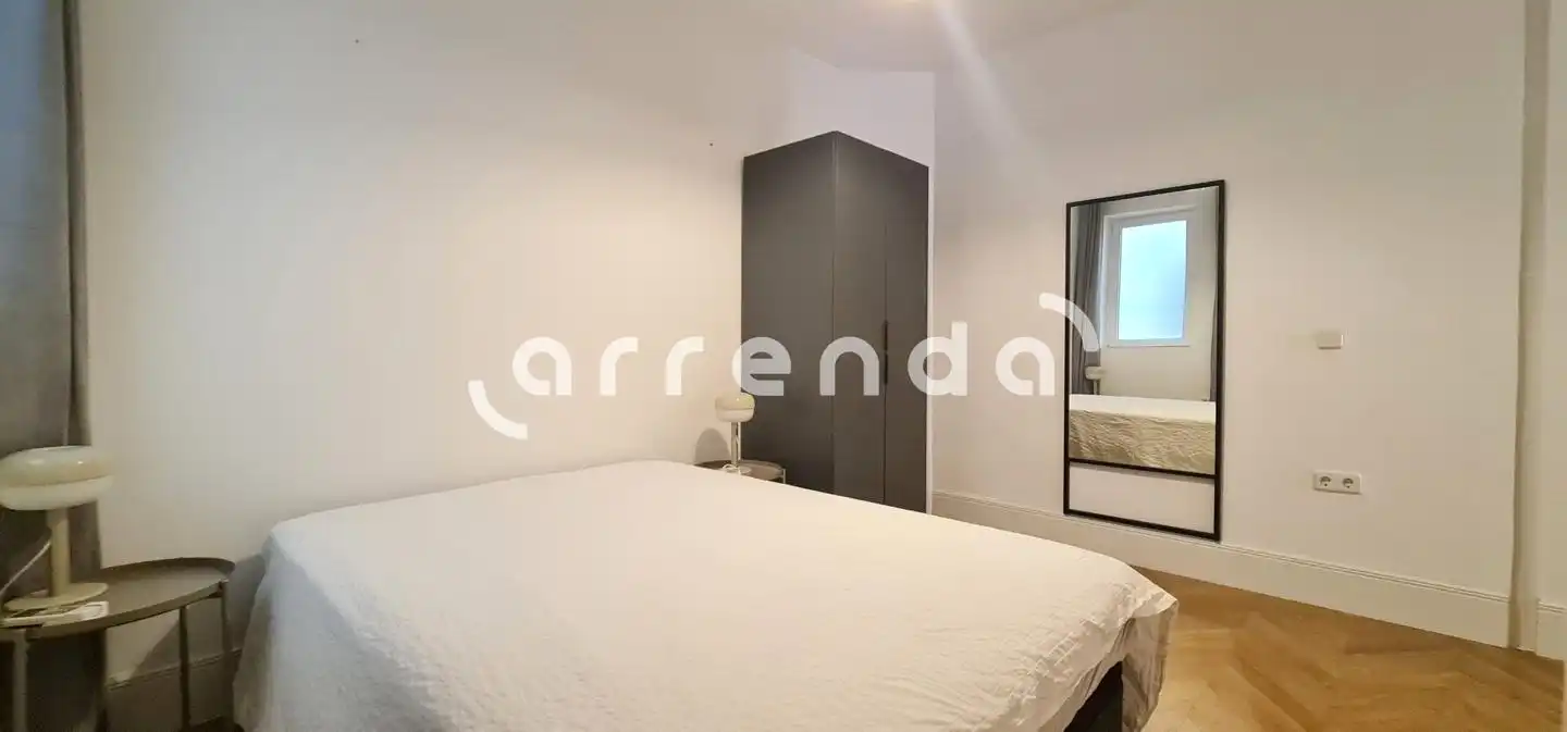 Schlafzimmer von Wohnung zur Miete in Madrid mit Klimaanlage und Möbliert