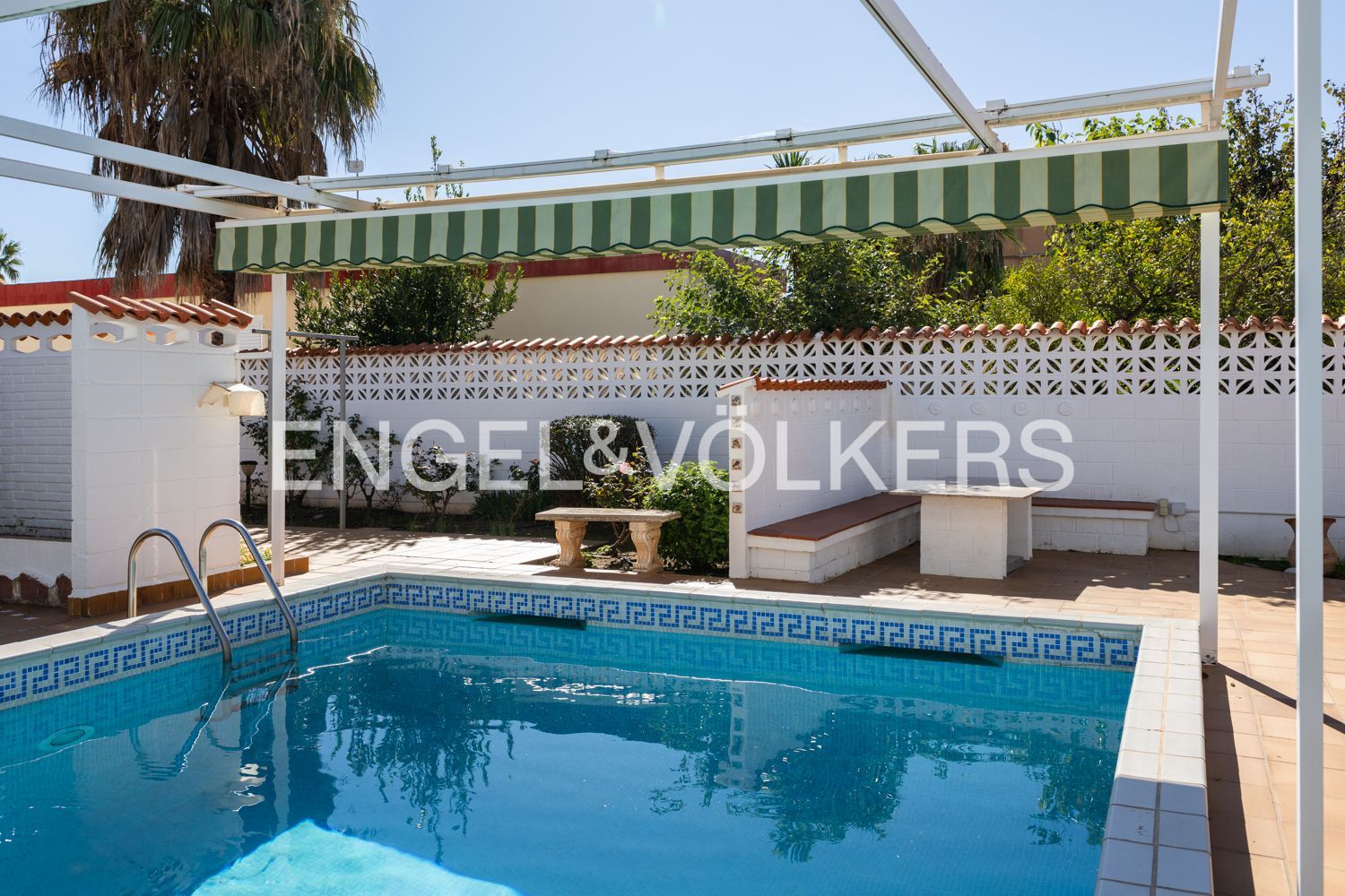Piscina de Casa o chalet en venta en Sagunto / Sagunt con Aire acondicionado, Calefacción y Jardín privado