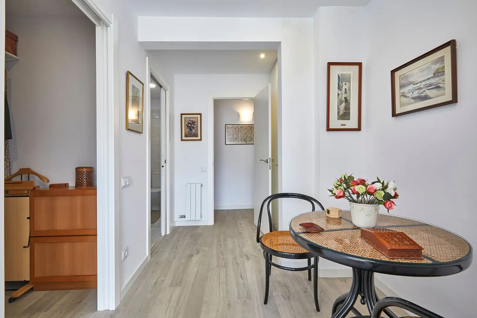 Wohnung zum Verkauf in Barcelona mit Klimaanlage, Parkett und Ofen