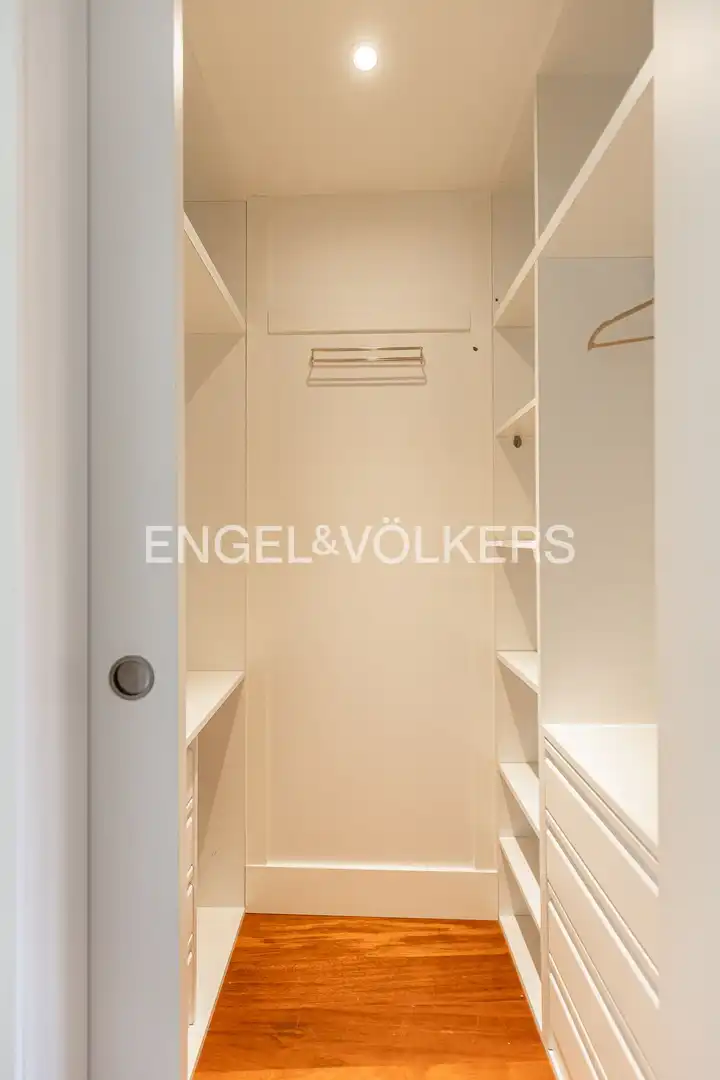 Flat for rent in Madrid  with Air Conditioner, Heating and Balcony