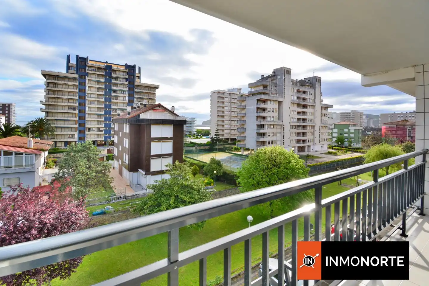 Terraza de Piso en venta en Laredo con Terraza