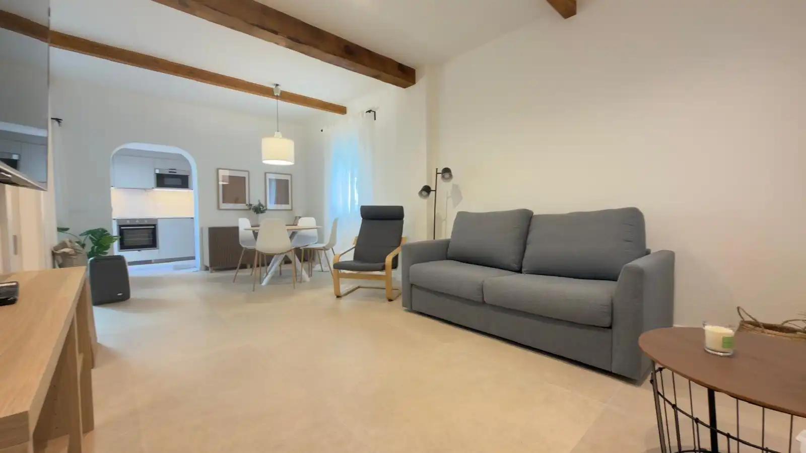 Living room of Houses for sale in Alaquàs  with Air Conditioner, Terrace and Furnished
