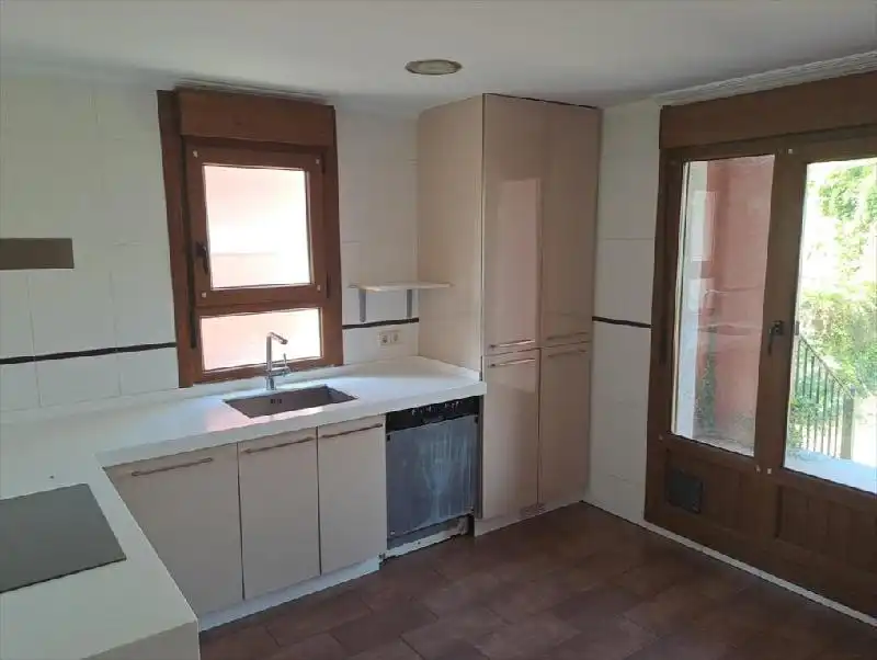 Cocina de Casa adosada en venta en Vilagarcía de Arousa con Jardín privado, Terraza y Trastero