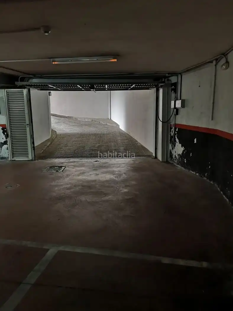 Aparcamiento en alquiler en Calle de los Misterios 40, imagen 4