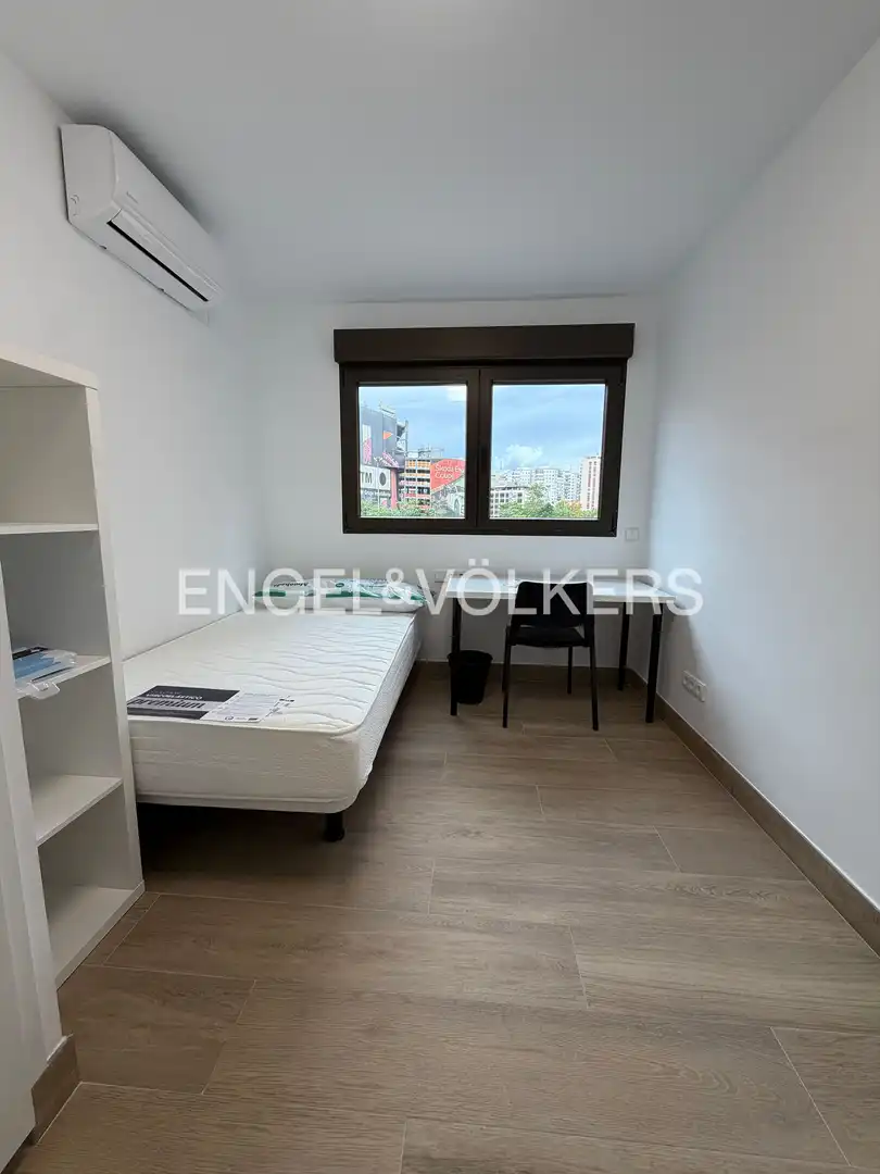 Habitación de Piso de alquiler en Valencia con Aire acondicionado, Calefacción y Balcón