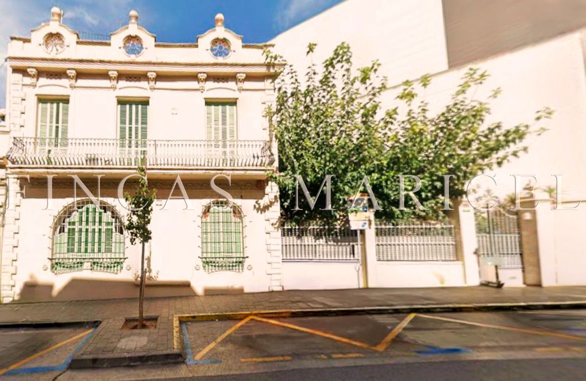 Exterior view of House or chalet for sale in Sitges  with Air Conditioner, Heating and Private garden