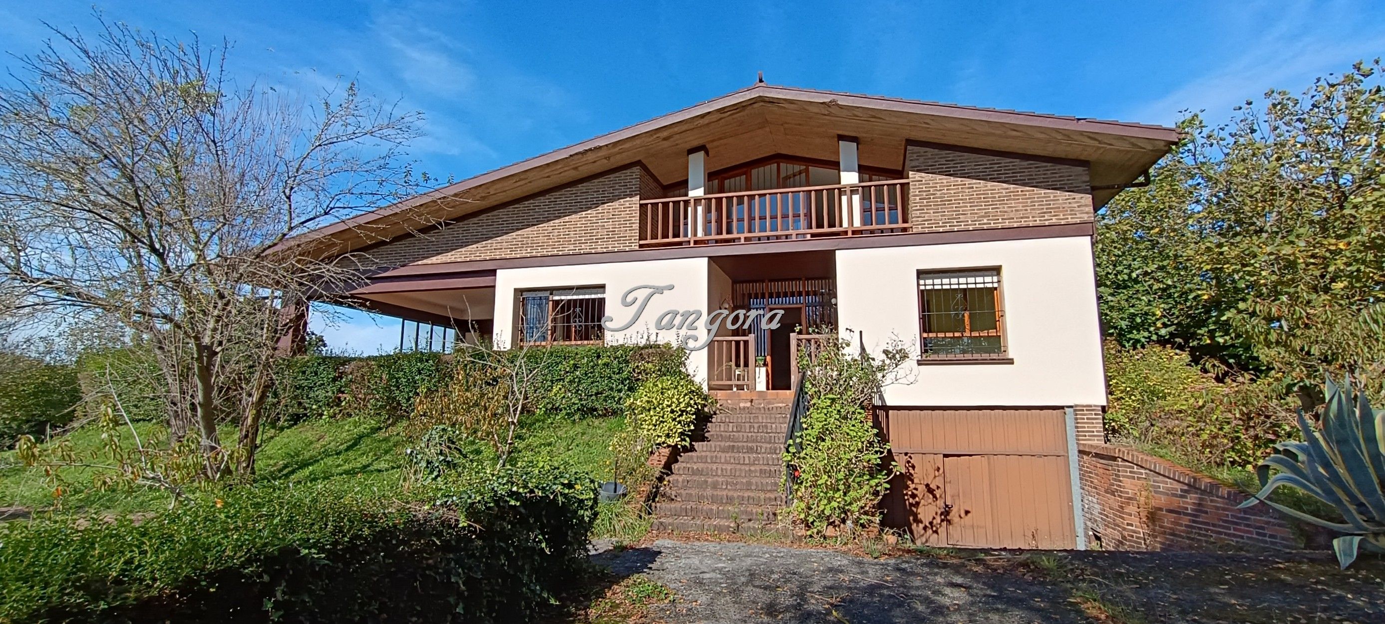 Exterior view of House or chalet for sale in Getxo   with Heating, Private garden and Parquet flooring