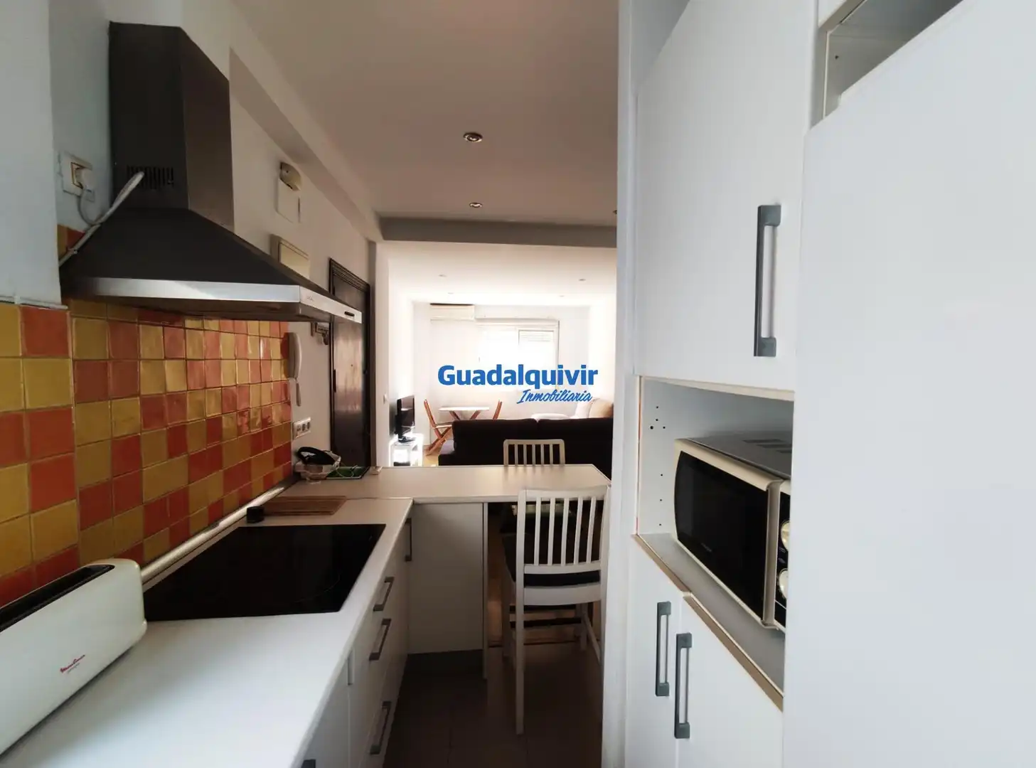 Cuina de Pis en venda en Sevilla amb Aire condicionat, Calefacció i Moblat