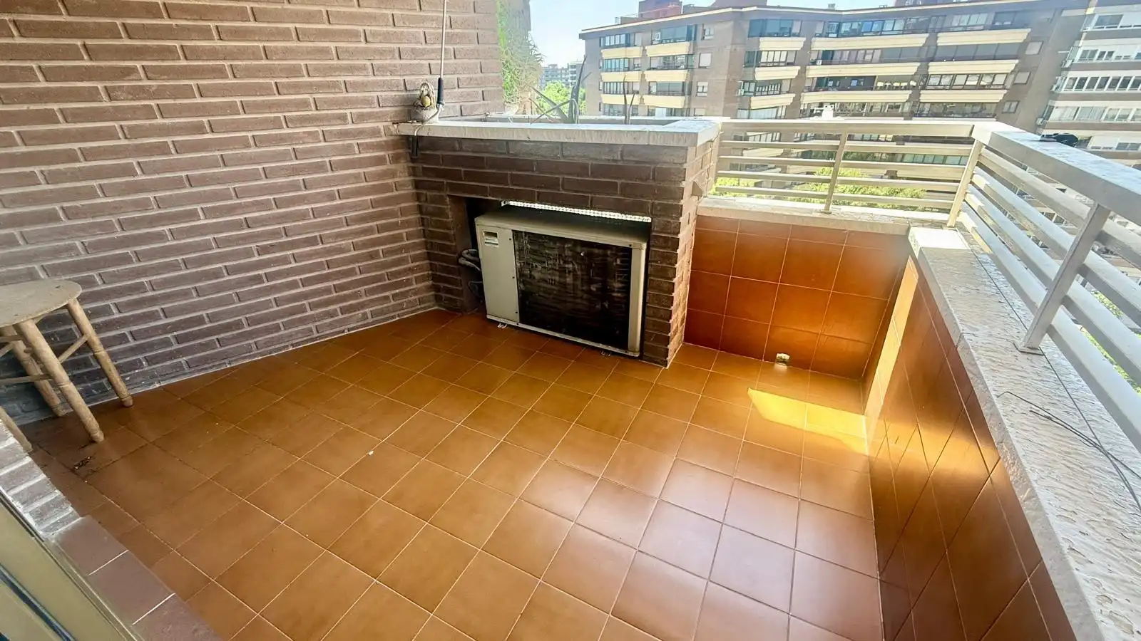 Balcony of Flat for rent in Zaragoza  with Air Conditioner, Heating and Parquet flooring