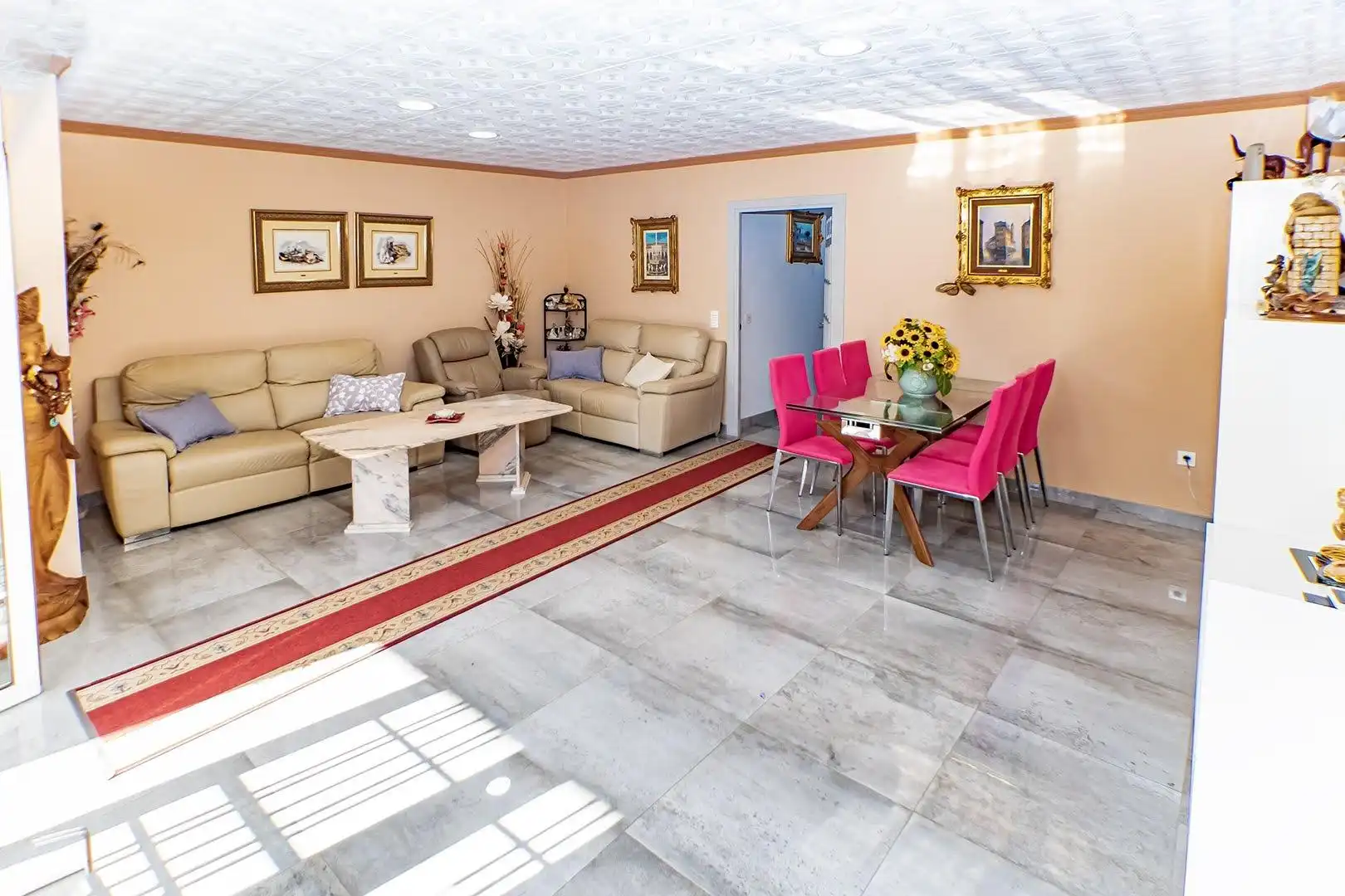 Sala de estar de Casa o chalet en venta en Roquetas de Mar con Aire acondicionado, Calefacción y Jardín privado