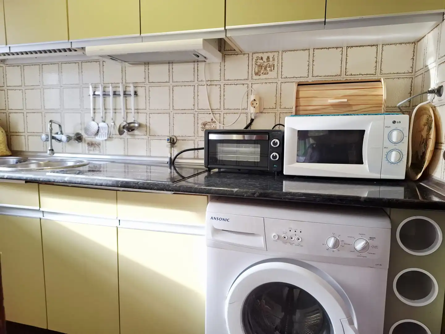 Kitchen of Flat for sale in Torrenueva Costa  with Terrace and Furnished