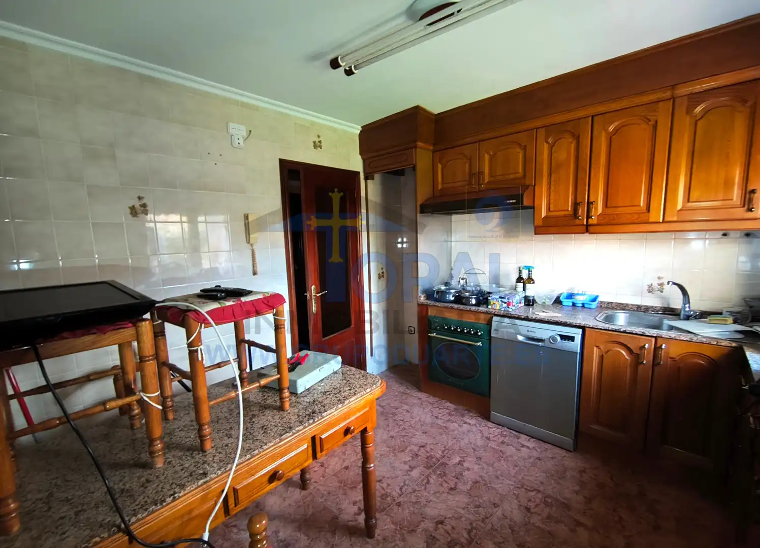 Cocina de Piso en venta en Gijón  con Parquet, Trastero y Amueblado