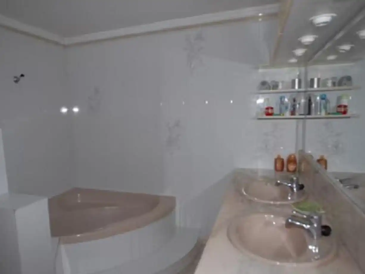 Detached house with pool to rent in Cap Blanc 10, imagen 9