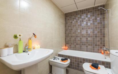 Bathroom of Flat for sale in Elche / Elx  with Heating