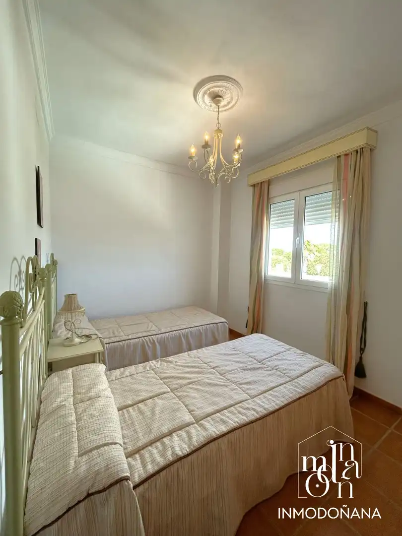 Habitación de Casa o chalet en venta en Almonte con Terraza, Trastero y Amueblado