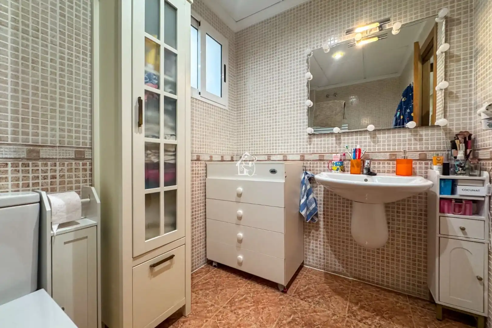 Baño de Apartamento en venta en Elche / Elx con Aire acondicionado, Terraza y Amueblado