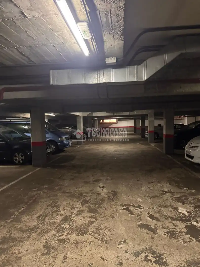 Parkplatz von Garage zur Miete in Alcobendas