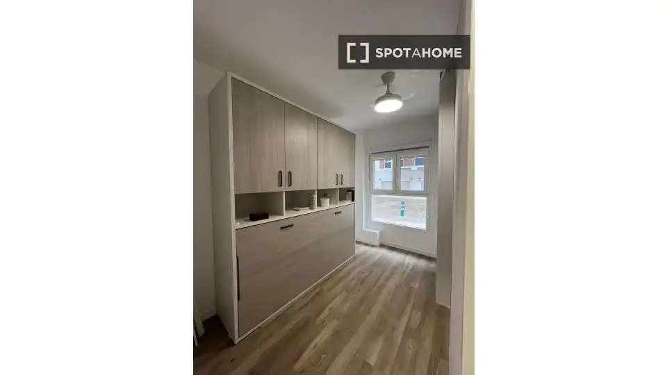 Habitación de Piso de alquiler en Sagunto / Sagunt con Aire acondicionado, Calefacción y Amueblado
