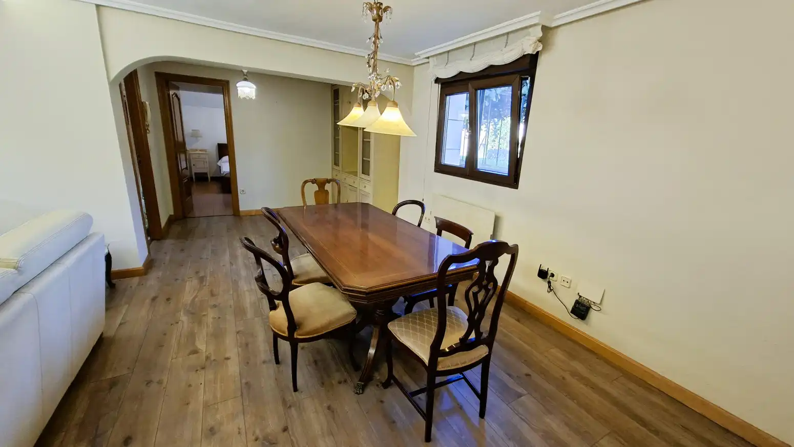 Comedor de Casa o chalet de alquiler en Gijón  con Calefacción, Jardín privado y Parquet