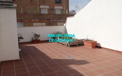 Terrasse von Dachboden zum verkauf in Linares mit Klimaanlage, Heizung und Privatgarten