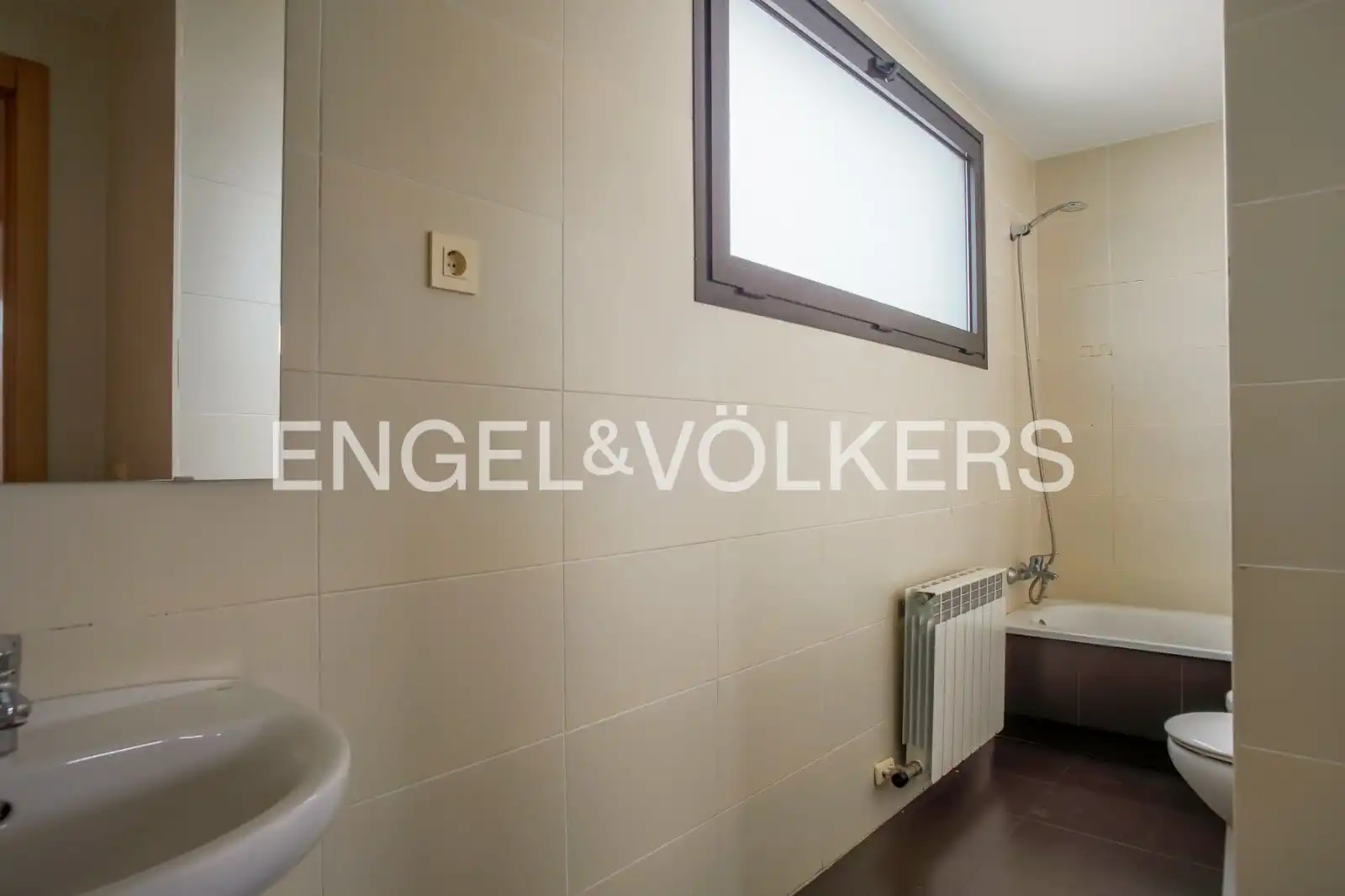 Bathroom of Attic for rent in Torrejón de Ardoz  with Air Conditioner, Heating and Private garden