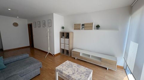 Foto 2 de Piso de alquiler en Rúa Garda, Alto del Castaño, Narón