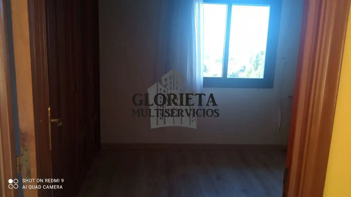 Dormitori de Casa o xalet en venda en Nigrán amb Calefacció, Parquet i Terrassa