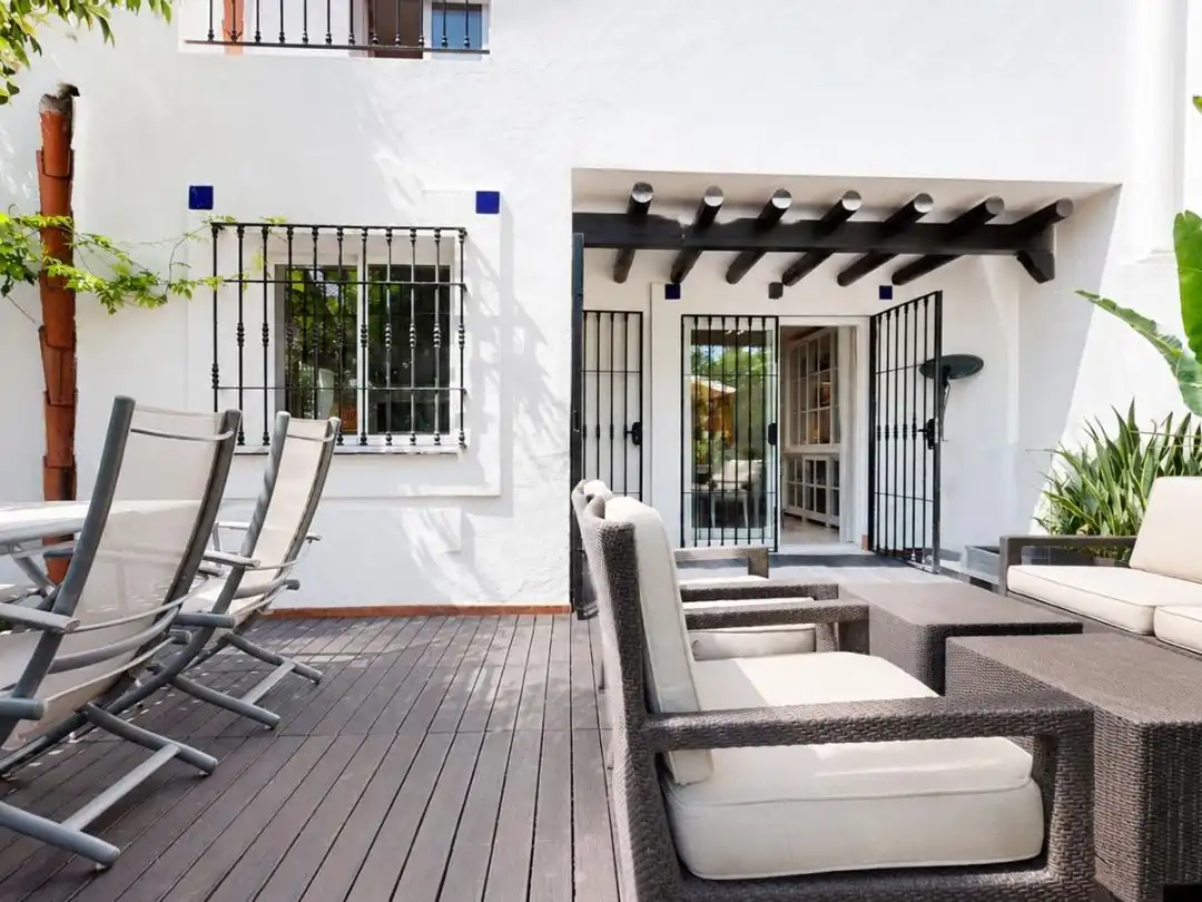 Terrassa de Casa o xalet en venda en Marbella amb Aire condicionat, Calefacció i Jardí privat