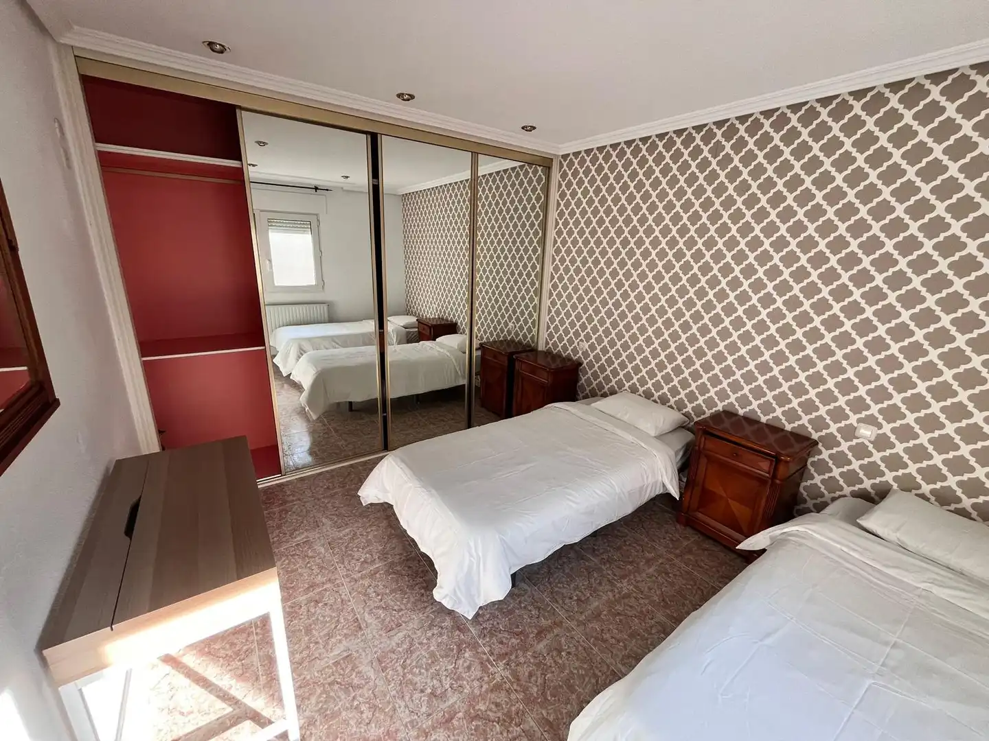 Dormitori de Casa o xalet de lloguer en Madrid amb Aire condicionat, Moblat i Internet