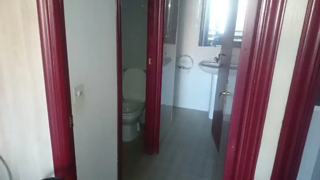 Bany de Local en venda en Burgos amb Moblat