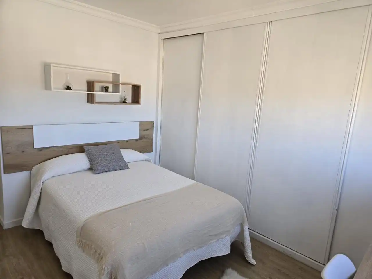 Bedroom of Flat for sale in La Victoria