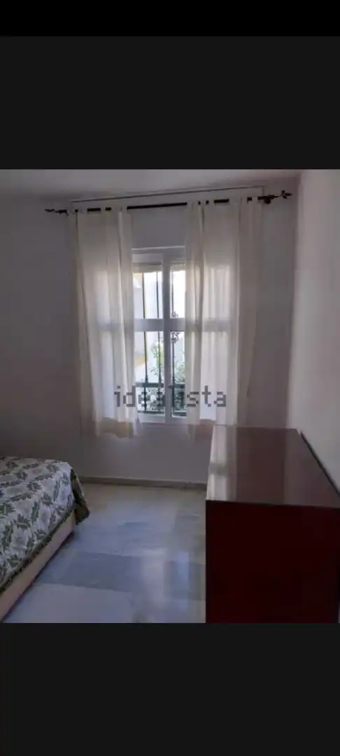 Habitación de Piso de alquiler en Benalmádena con Amueblado