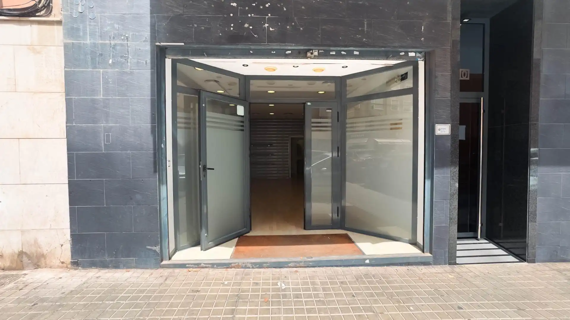 Local en venta en Elche / Elx con Aire acondicionado