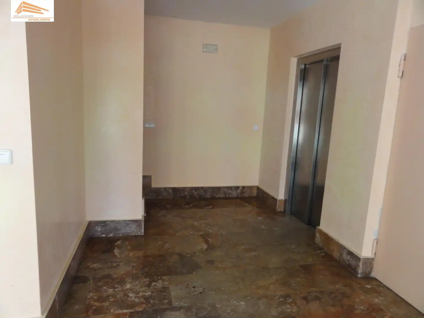 Wohnung zum Verkauf in Valladolid mit Heizung, Privatgarten und Abstellraum