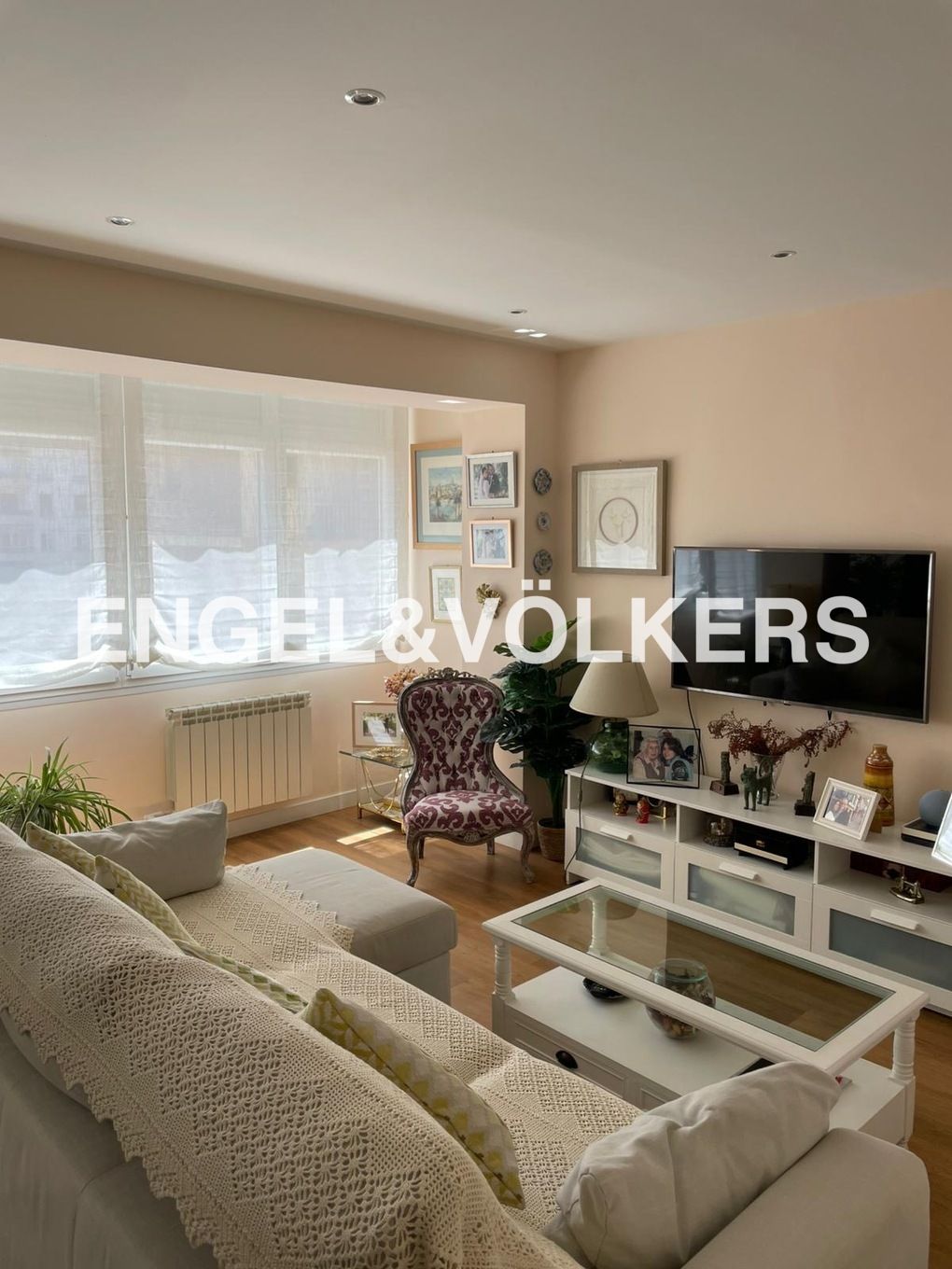 Sala d'estar de Apartament en venda en  Madrid Capital amb Calefacció