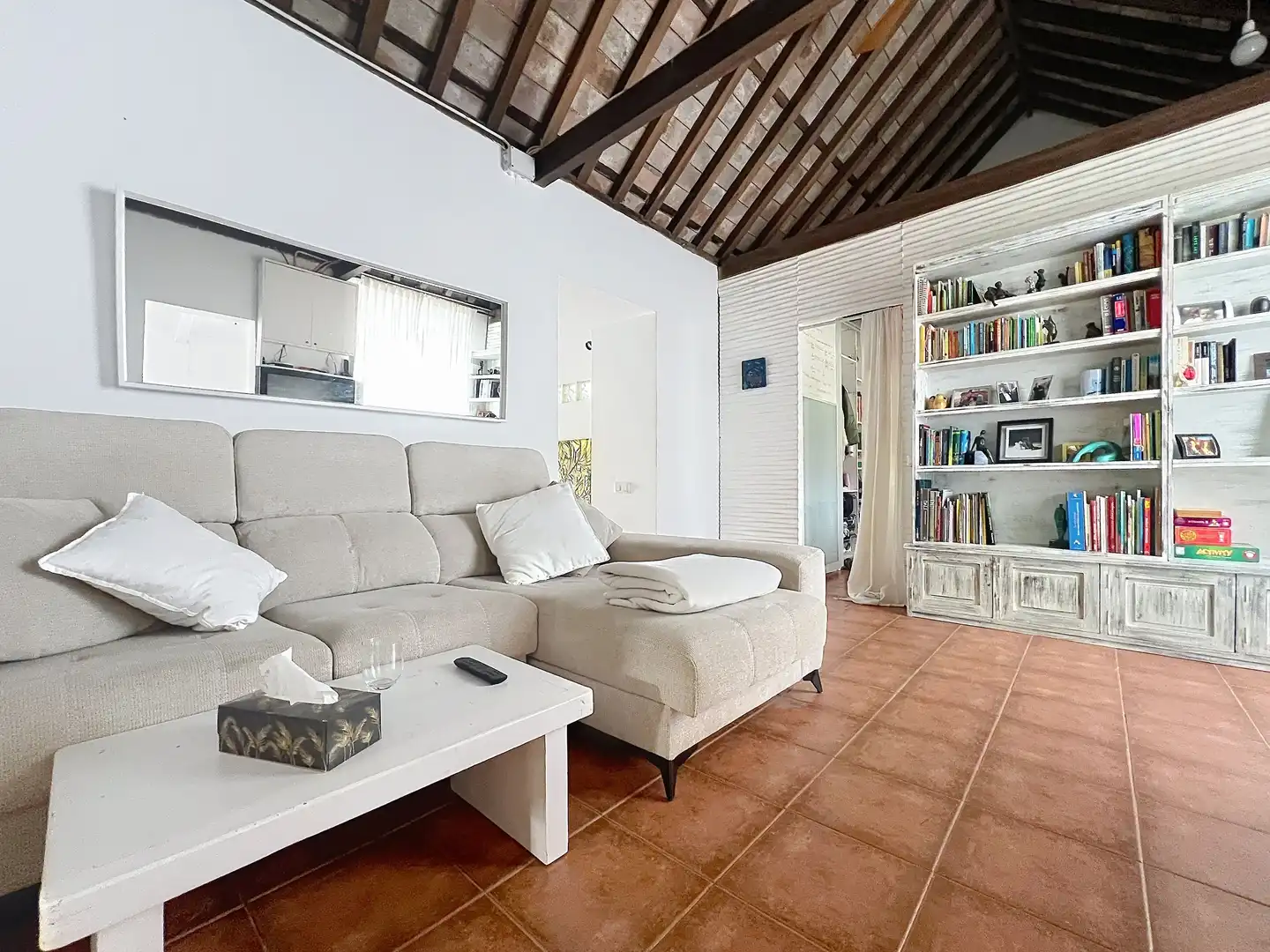 Sala d'estar de Finca rústica en venda en Tarifa amb Calefacció i Terrassa