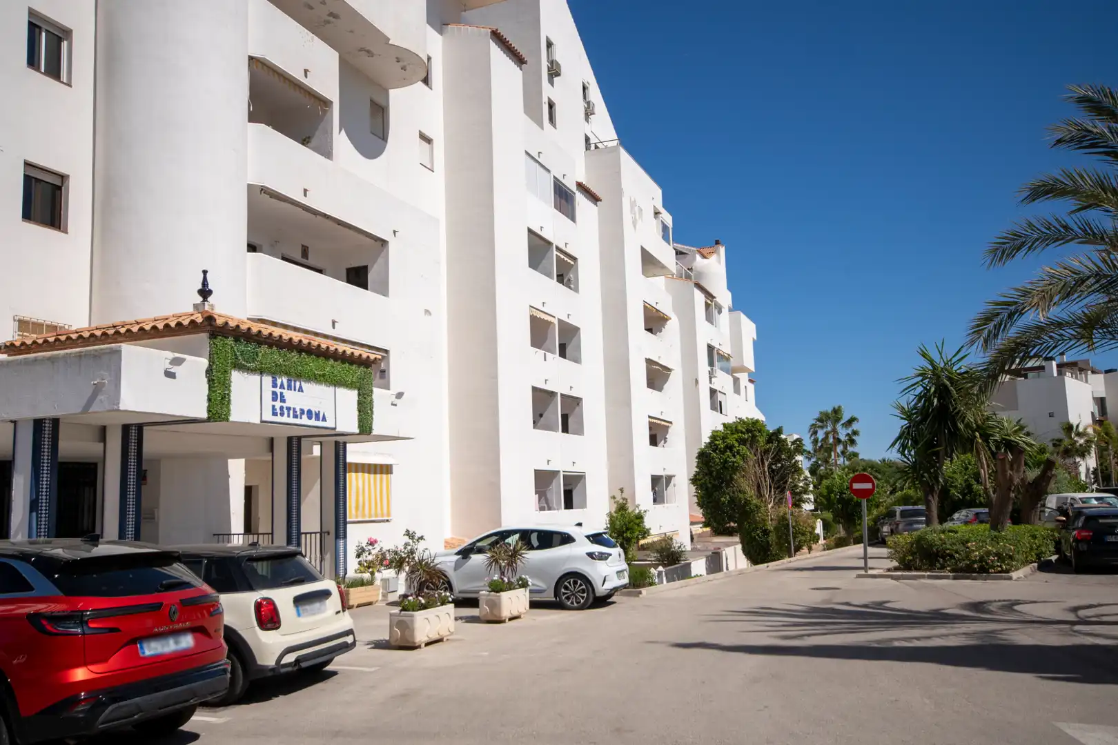 Vista exterior de Pis en venda en Estepona amb Aire condicionat, Calefacció i Terrassa