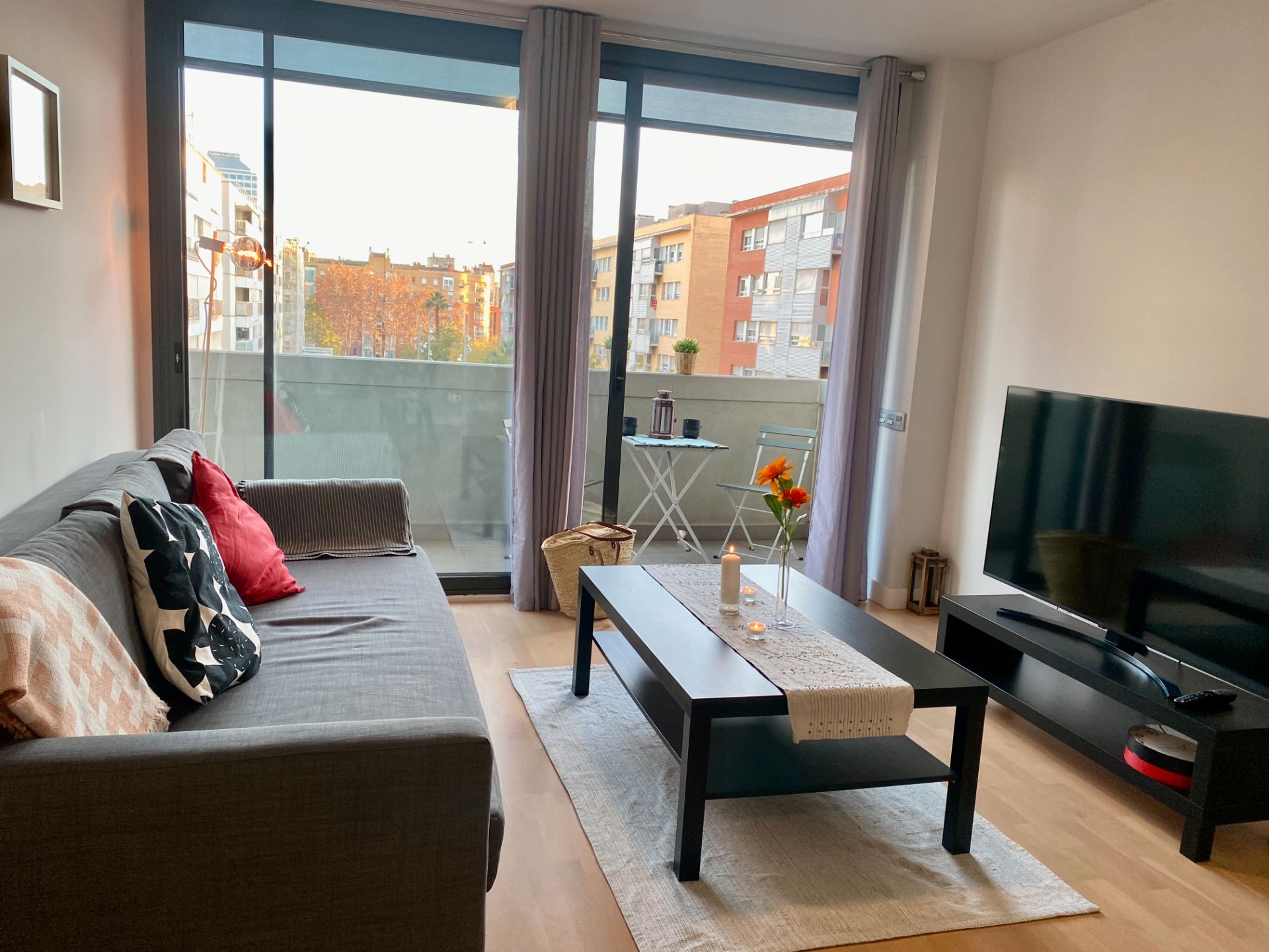 Sala d'estar de Pis de lloguer en  Barcelona Capital amb Aire condicionat, Calefacció i Parquet