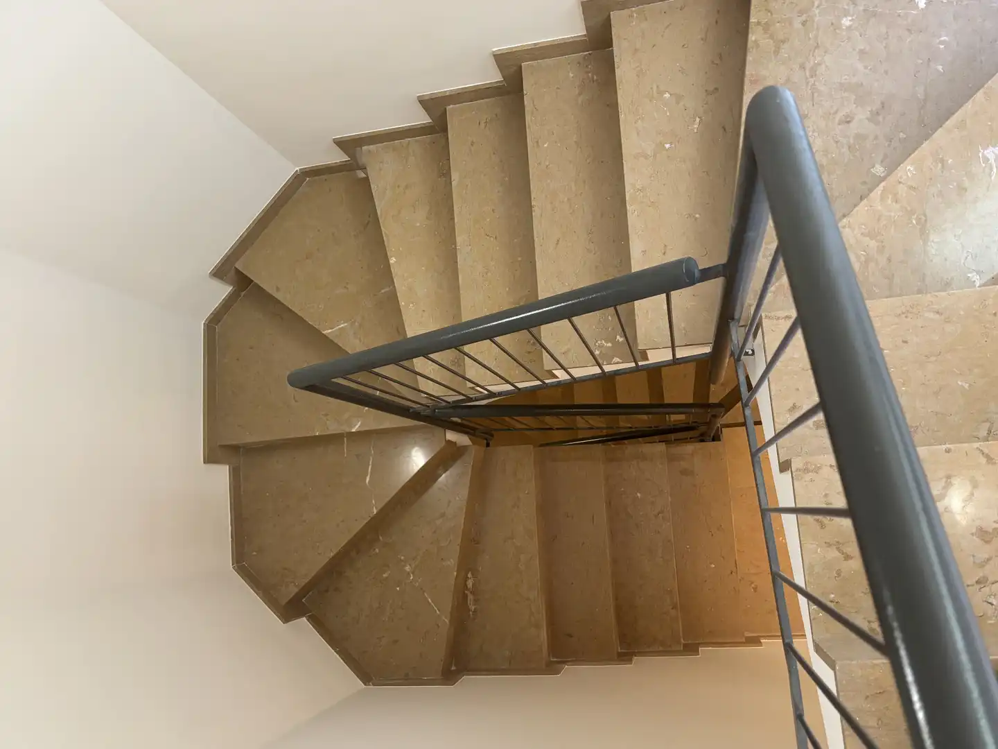 Duplexes for rent in Carrer de Monterols, Creu Alta