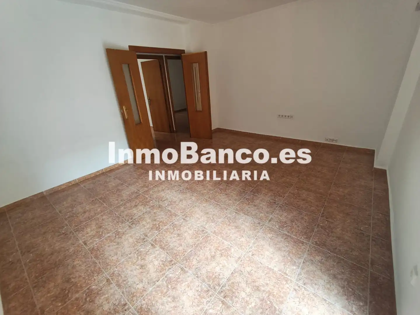 Piso con terraza en venta en Carrer Ferrocarril d'Alcoi 27, imagen 2