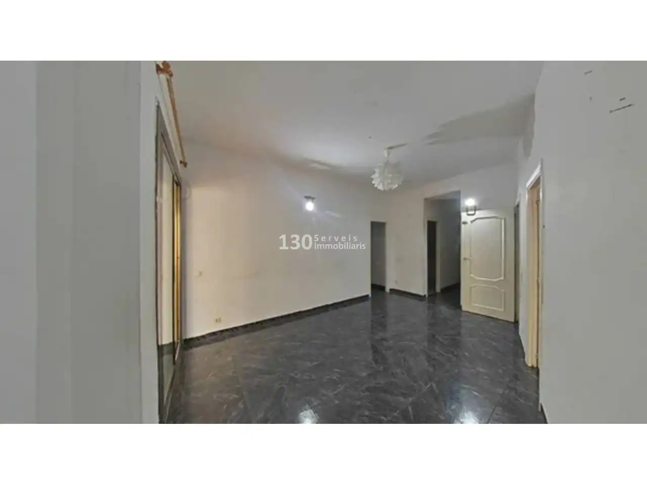 Flat with lift for sale in Calle Magalhäes