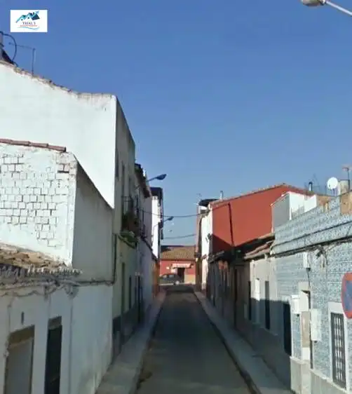 House for sale in Calle ENCINA LA