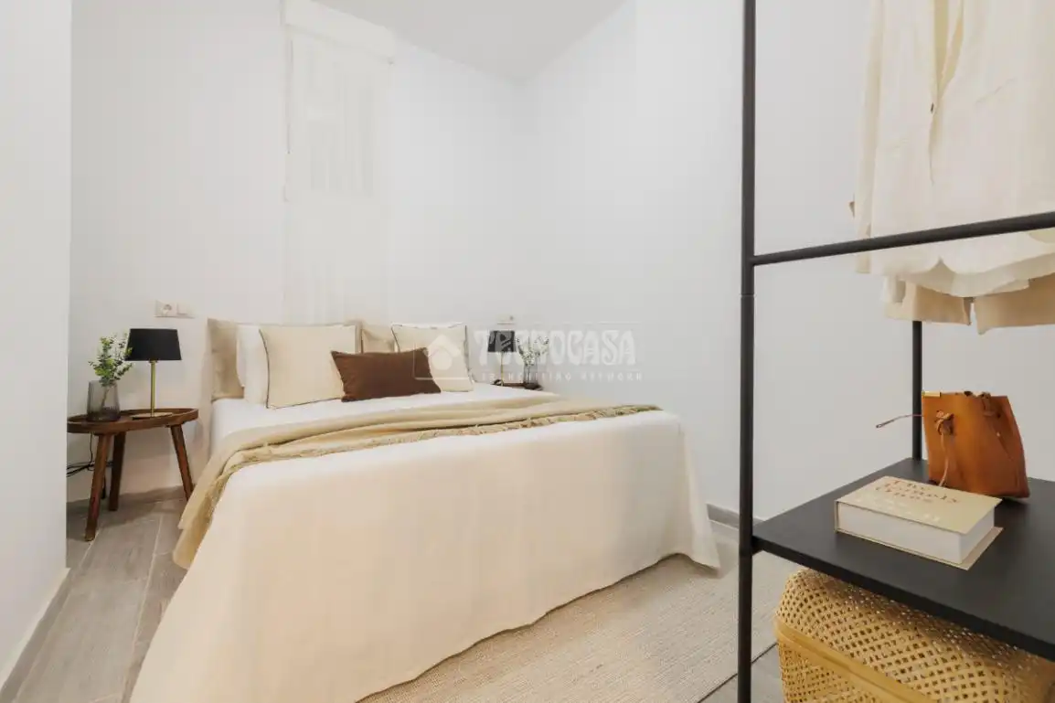Habitación de Local en venta en Madrid