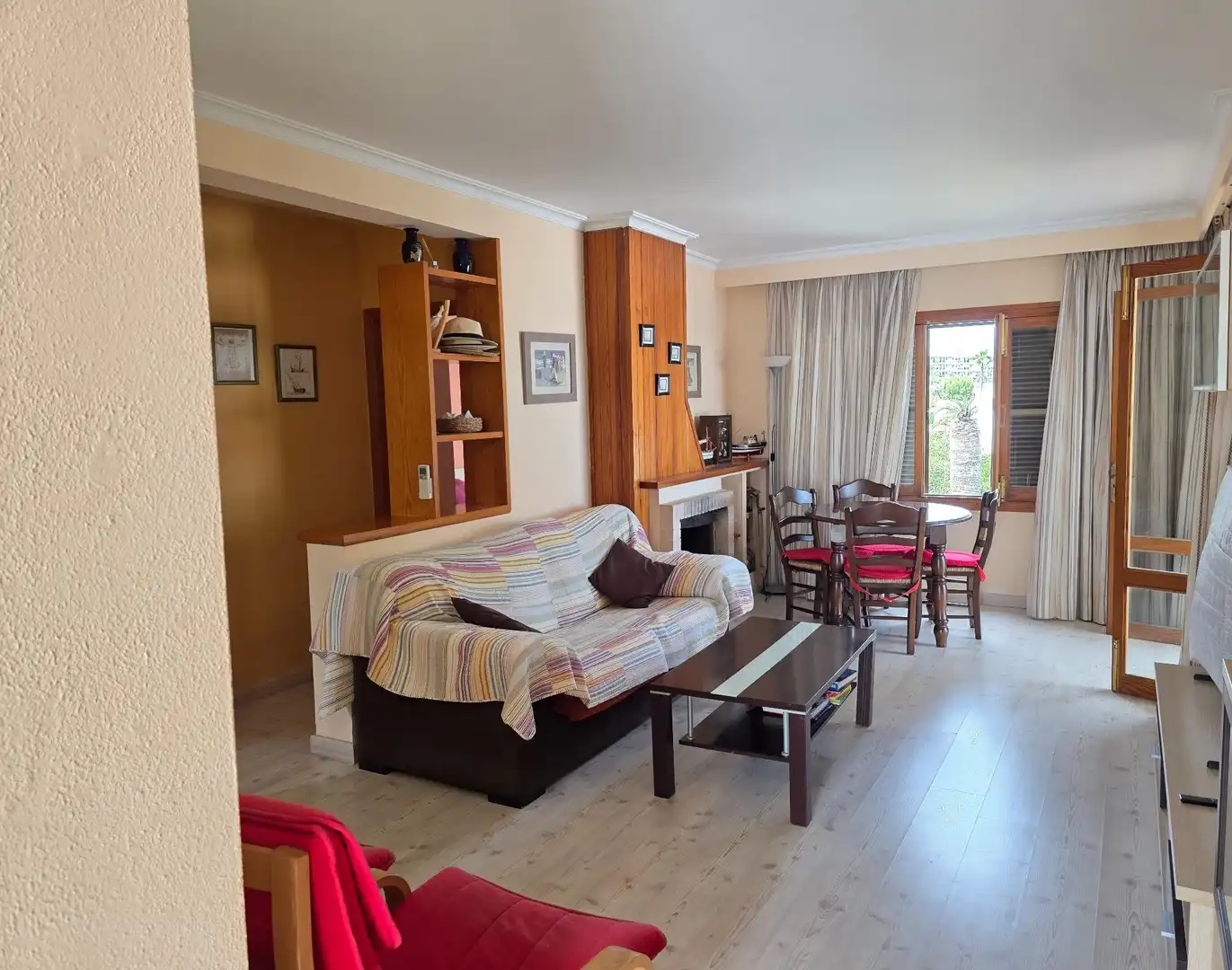 Sala d'estar de Àtic en venda en Alcúdia amb Aire condicionat, Jardí privat i Terrassa