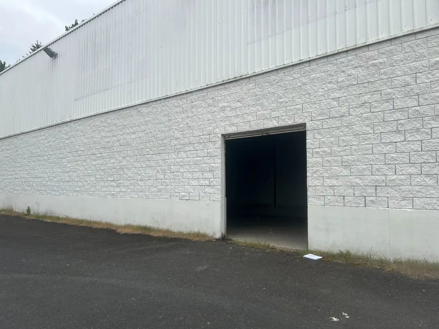 Exterior view of Industrial buildings for rent in Fene  with Heating and Alarm