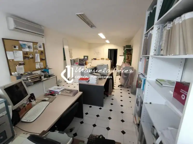 Local comercial en venda a Casco Antiguo, imagen 6
