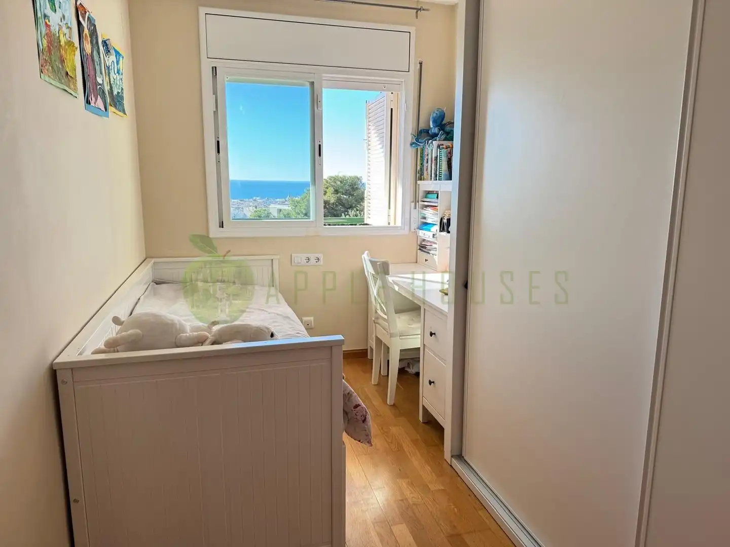 Habitación de Dúplex en venta en Sitges con Aire acondicionado, Calefacción y Jardín privado
